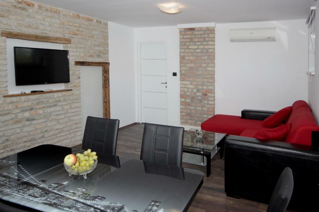 Apartments Natasa Пула Экстерьер фото